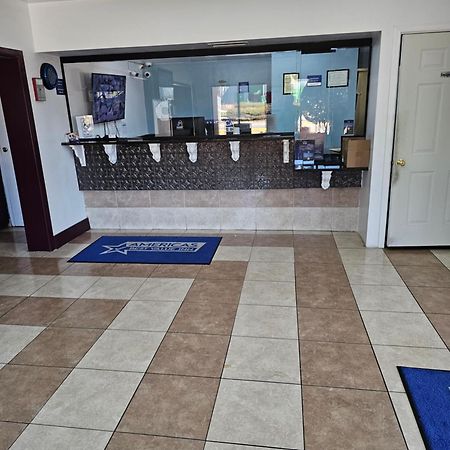 Americas Best Value Inn Stockbridge Kültér fotó