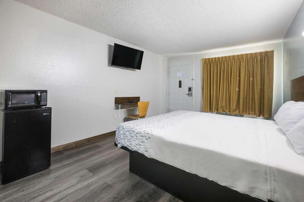Americas Best Value Inn Stockbridge Szoba fotó