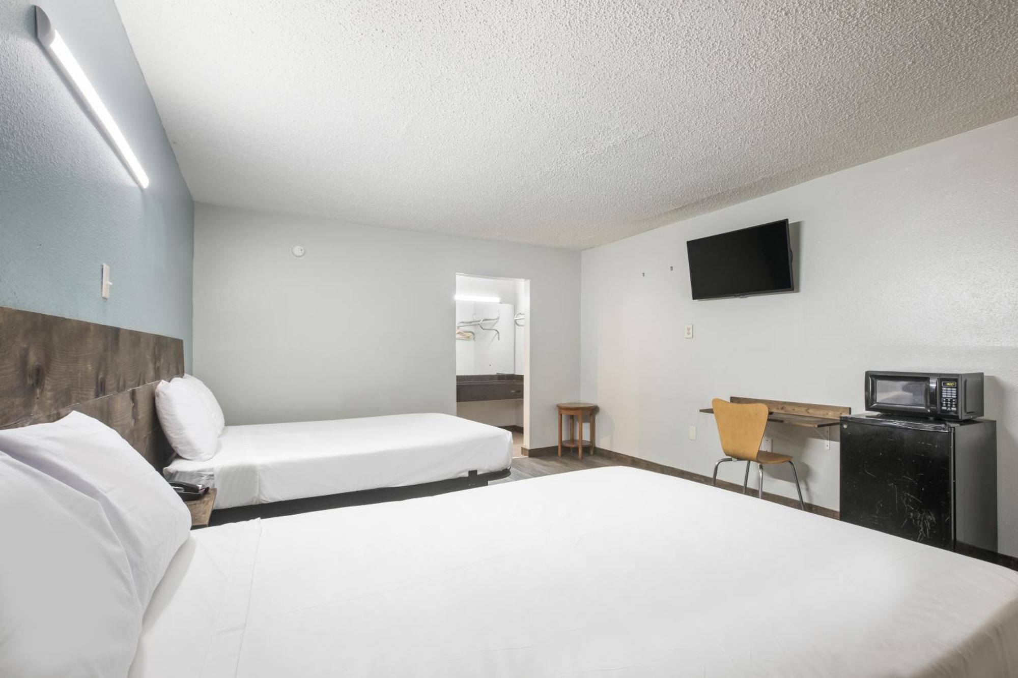 Americas Best Value Inn Stockbridge Szoba fotó