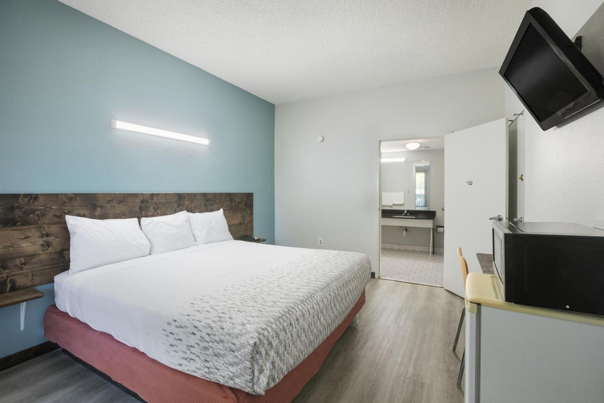 Americas Best Value Inn Stockbridge Szoba fotó