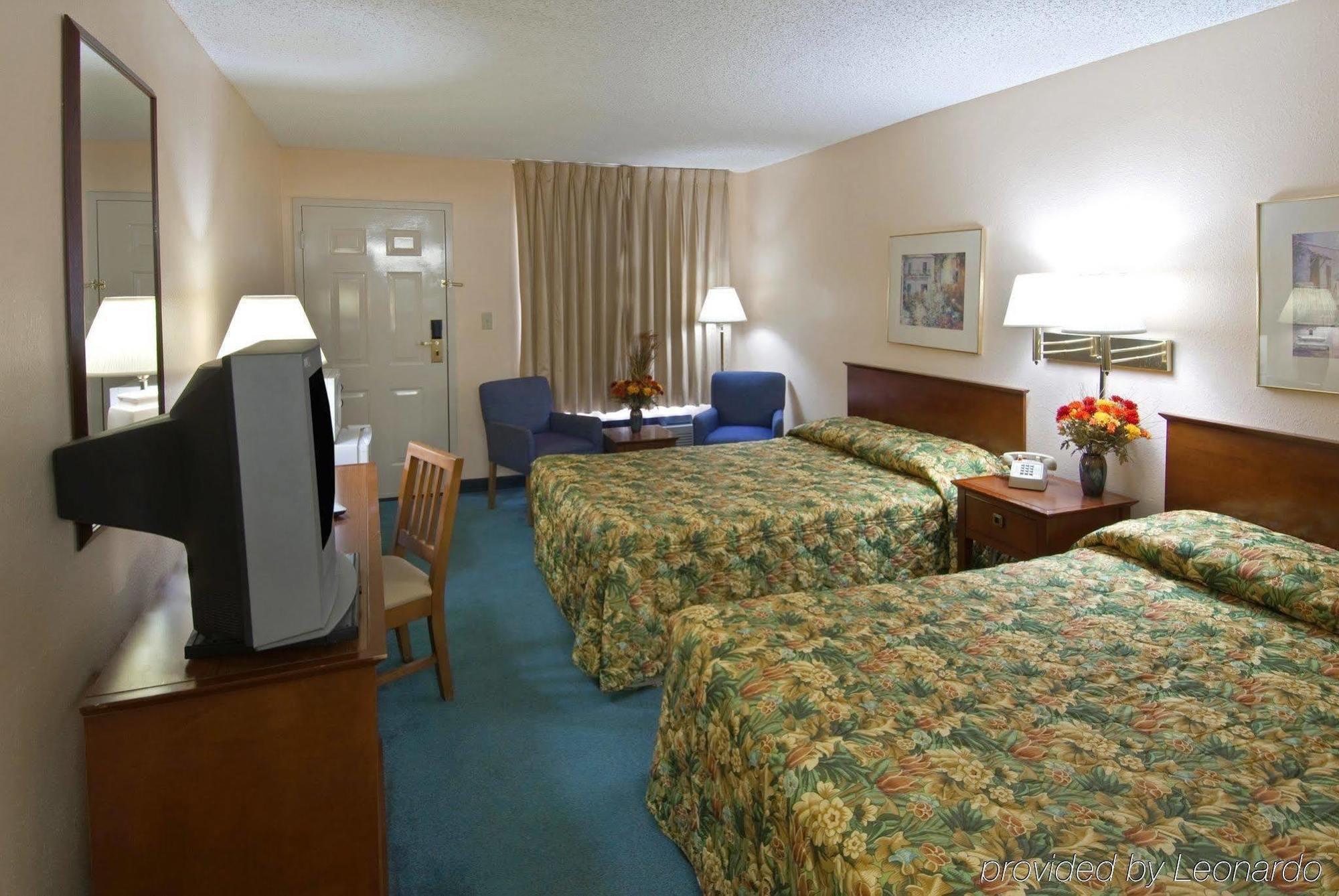 Americas Best Value Inn Stockbridge Szoba fotó