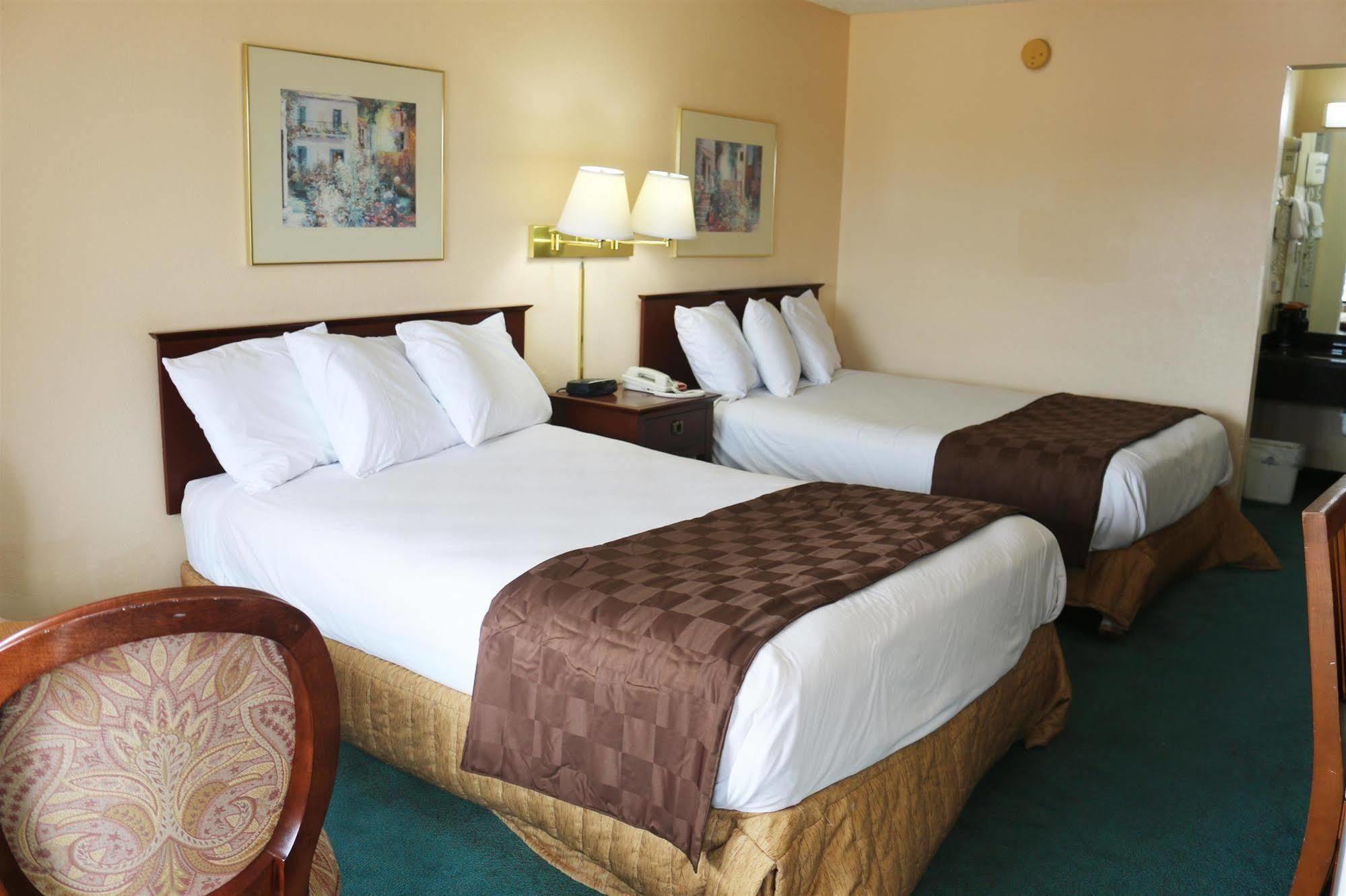 Americas Best Value Inn Stockbridge Kültér fotó